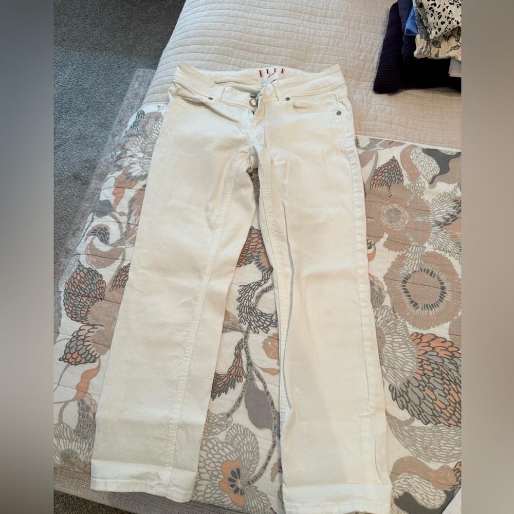Elle Women's White cropped Jeans